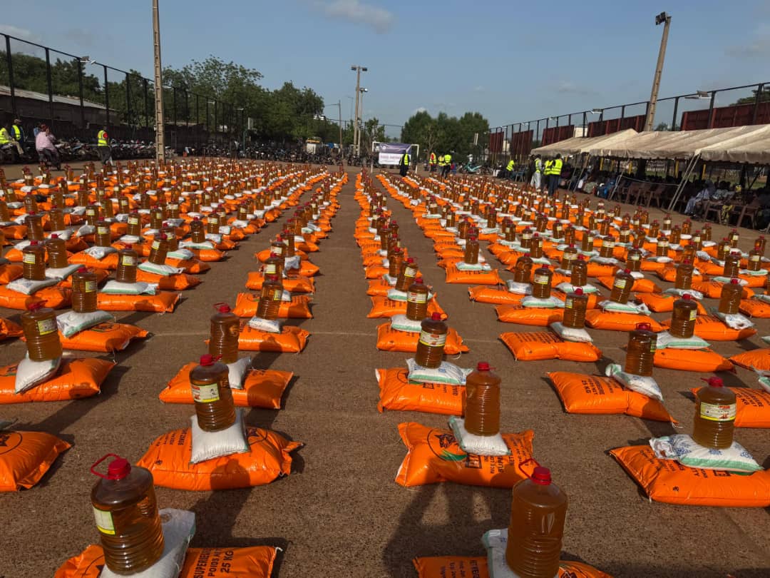 JOURNÉE DE DISTRIBUTION GRATUITE DES KITS ALIMENTAIRES.