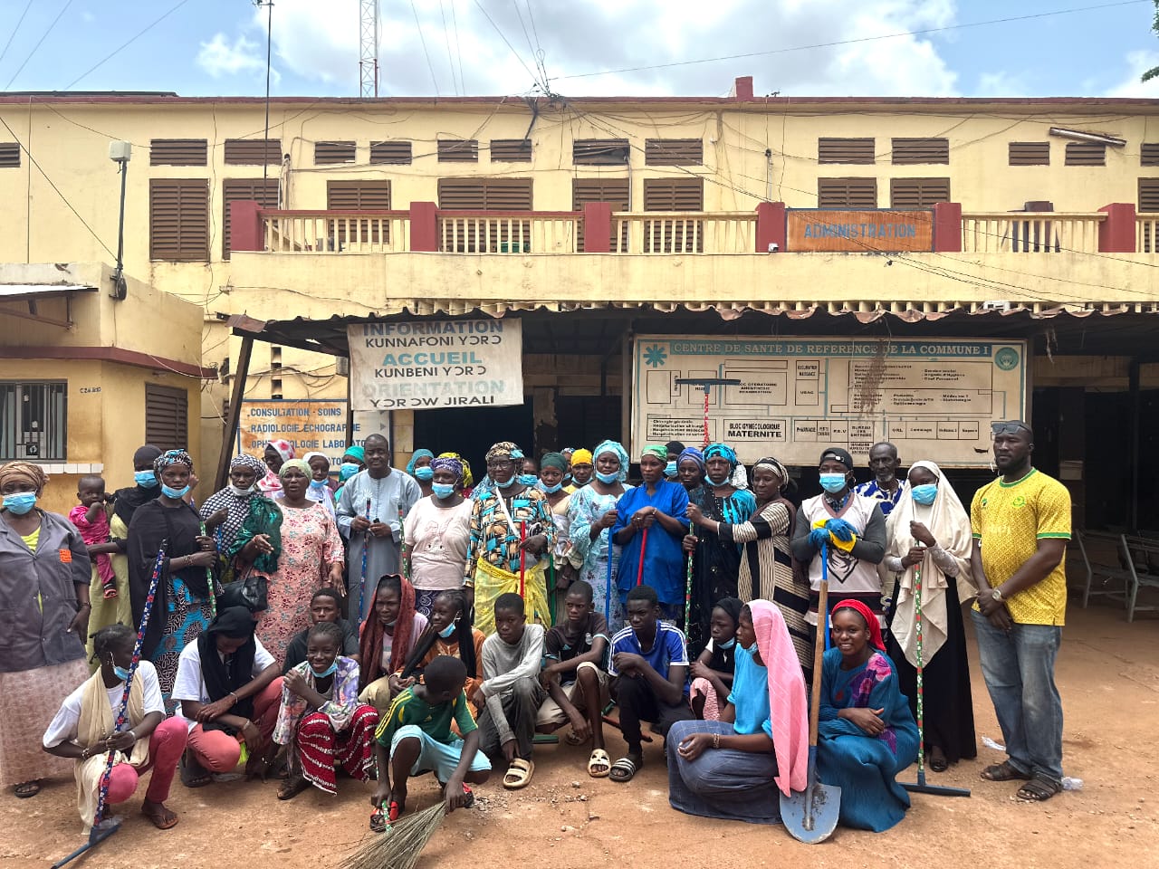 JOURNÉE DE SALUBRITÉ AU CENTRE DE SANTÉ DE RÉFÉRENCE DE KOROFINA.